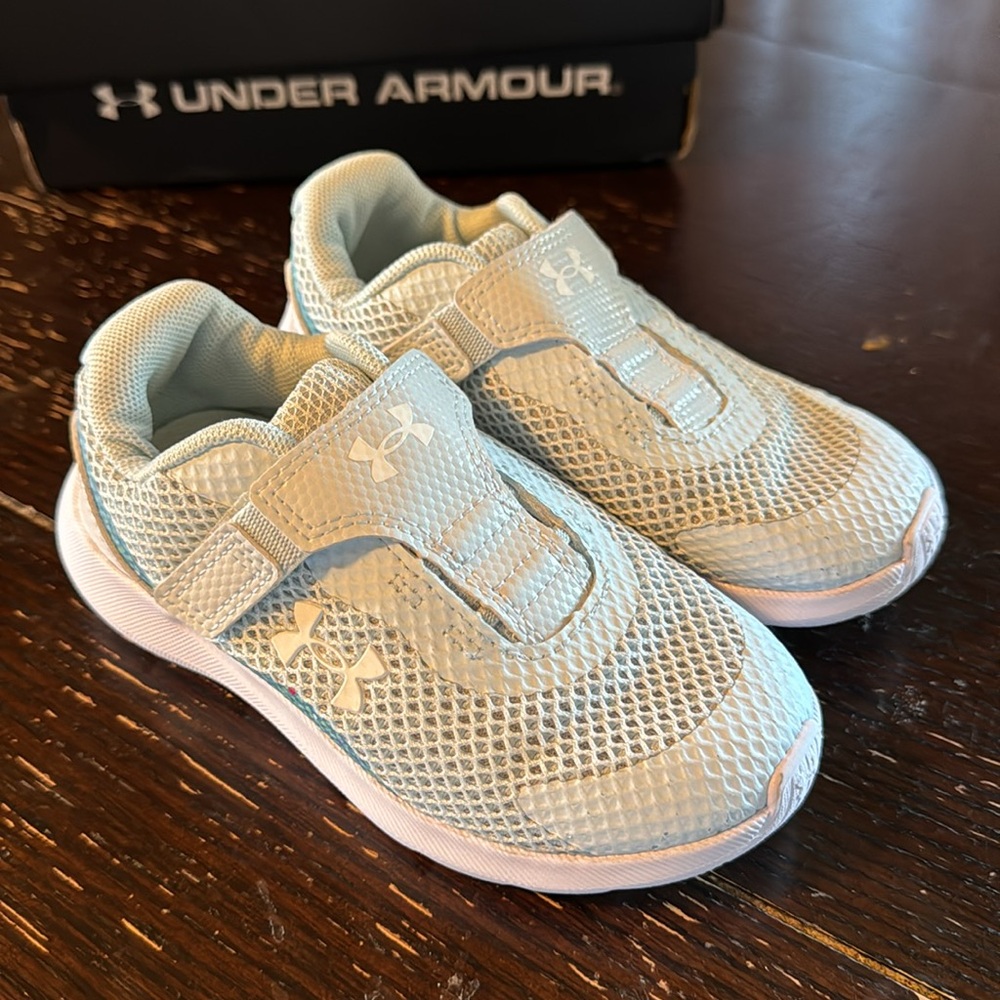 Under Armour Girl’s Preschool Surge Sneakers